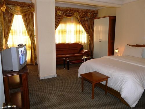Azam Hotel Bamenda 外观 照片